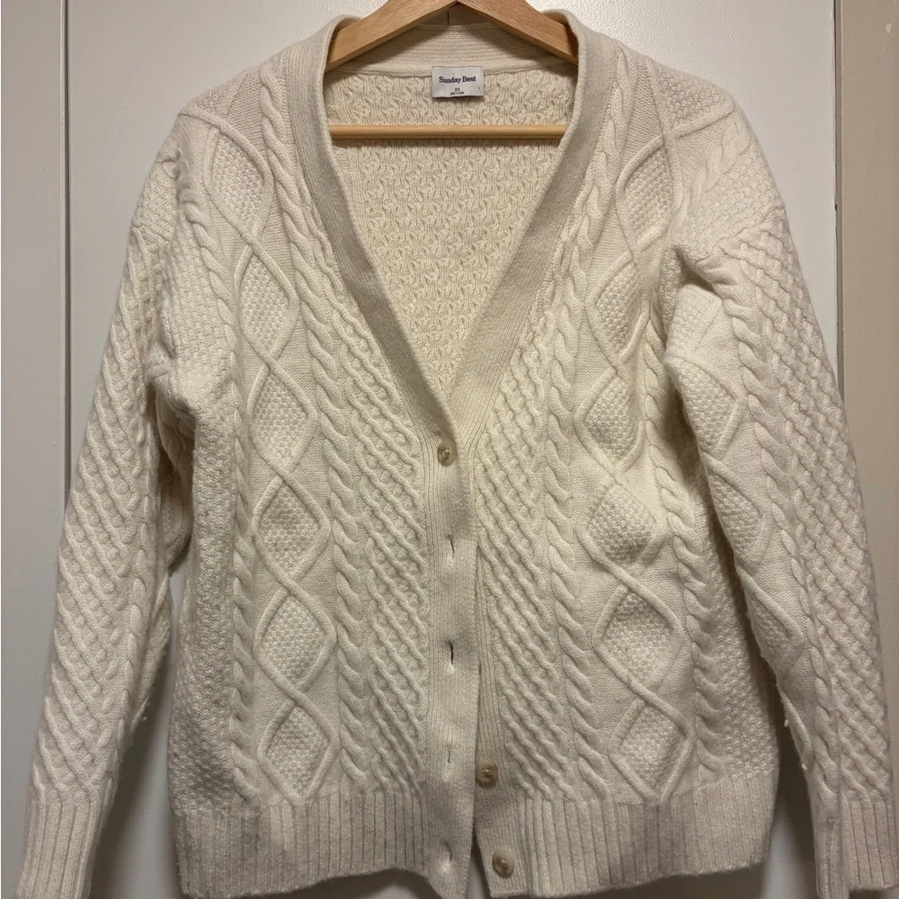 Aritzia Sunday Best Peggy Cardigan - Picture 2 of 5